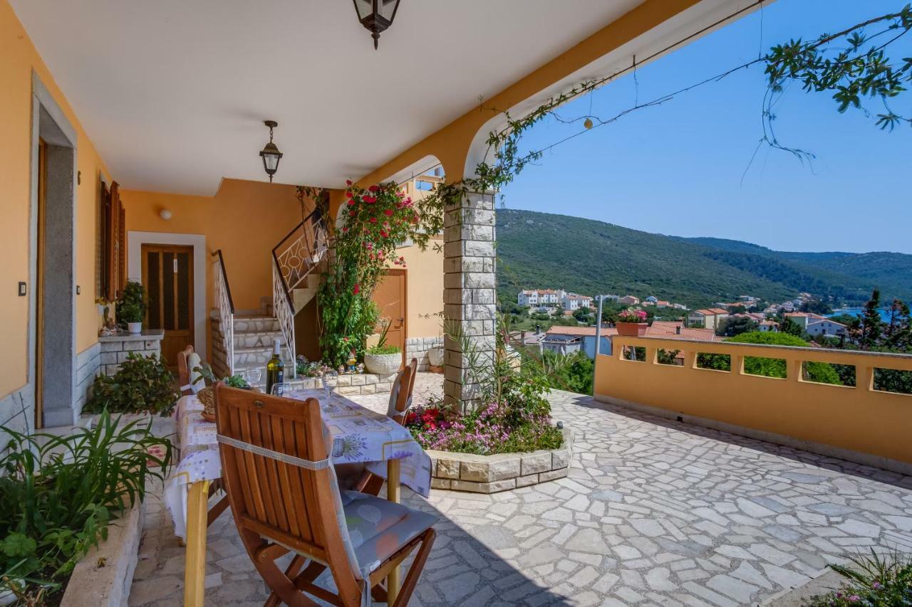 Apartmani Zorica Martinscica  Bagian luar foto