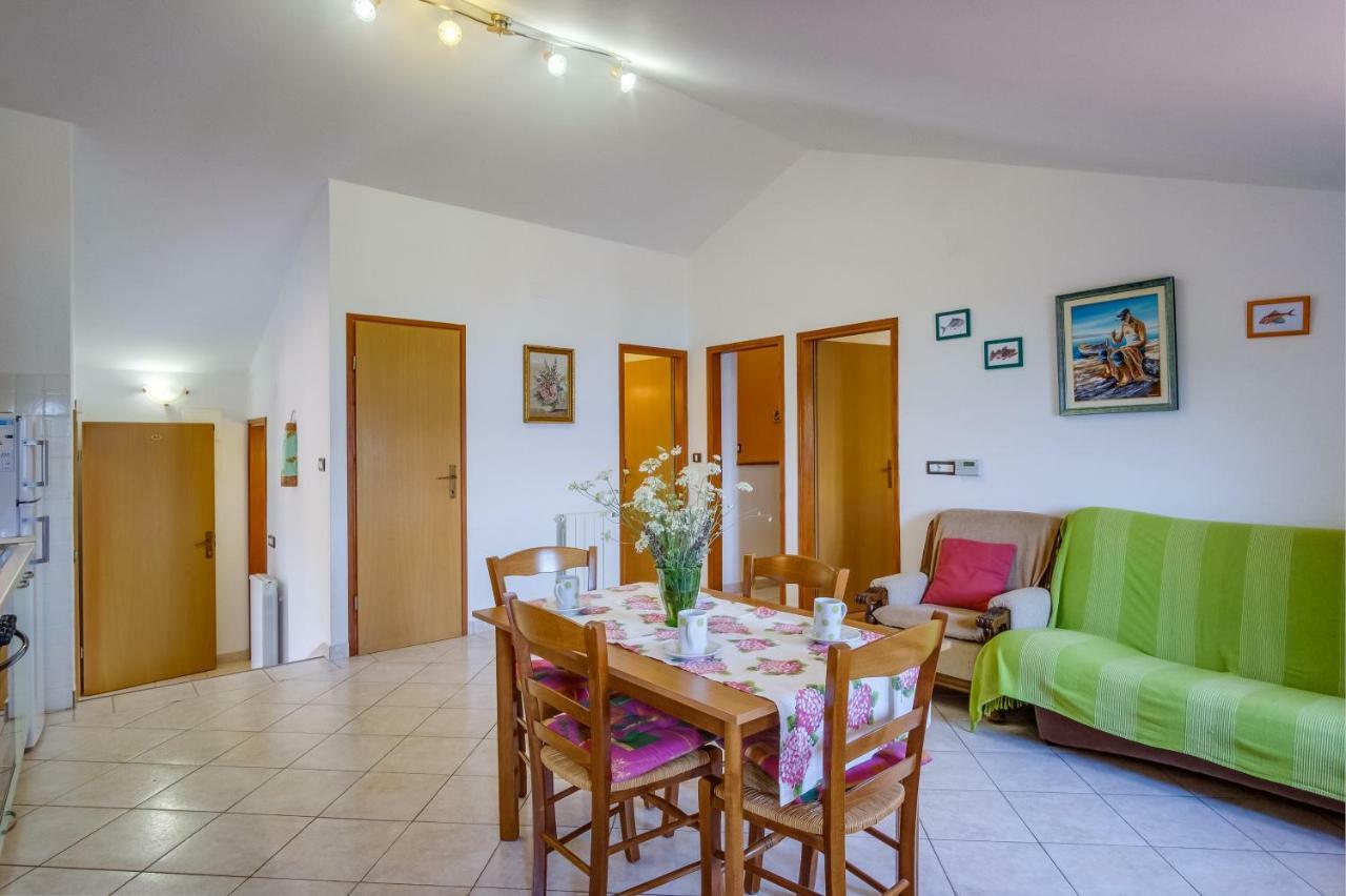 Apartmani Zorica Martinscica  Bagian luar foto